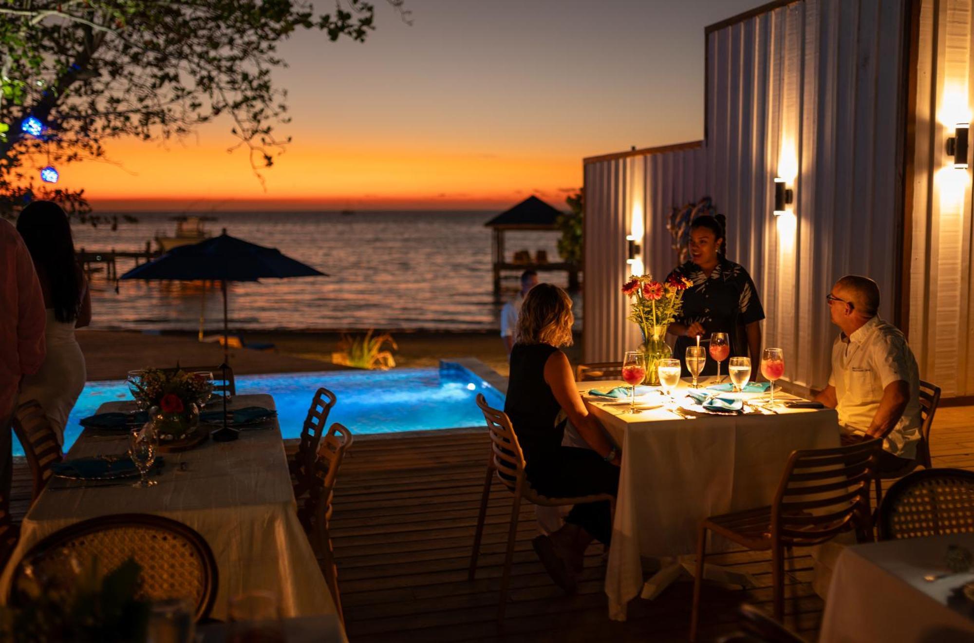 Blue Roatan Resort Уест Бей Екстериор снимка
