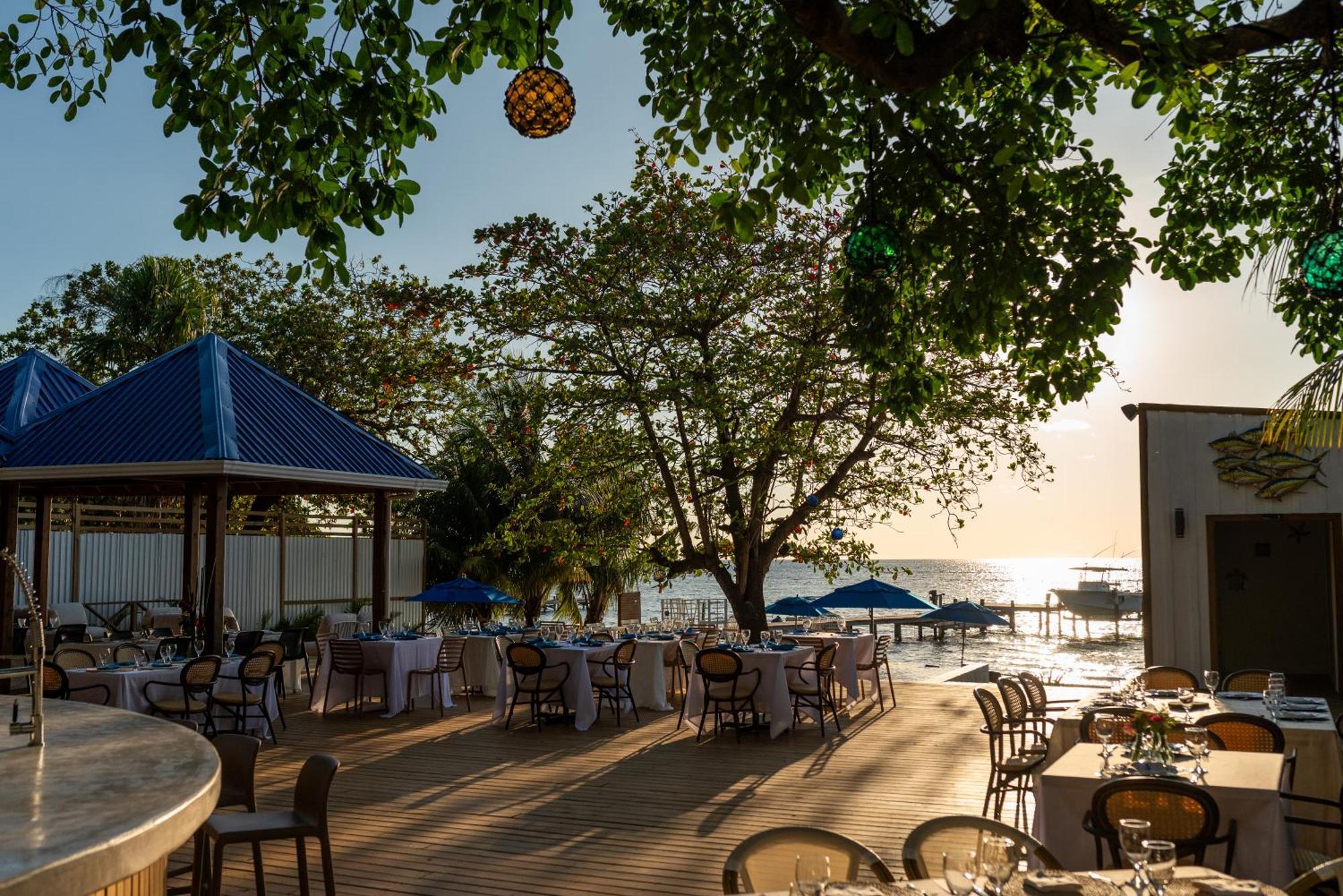 Blue Roatan Resort Уест Бей Екстериор снимка